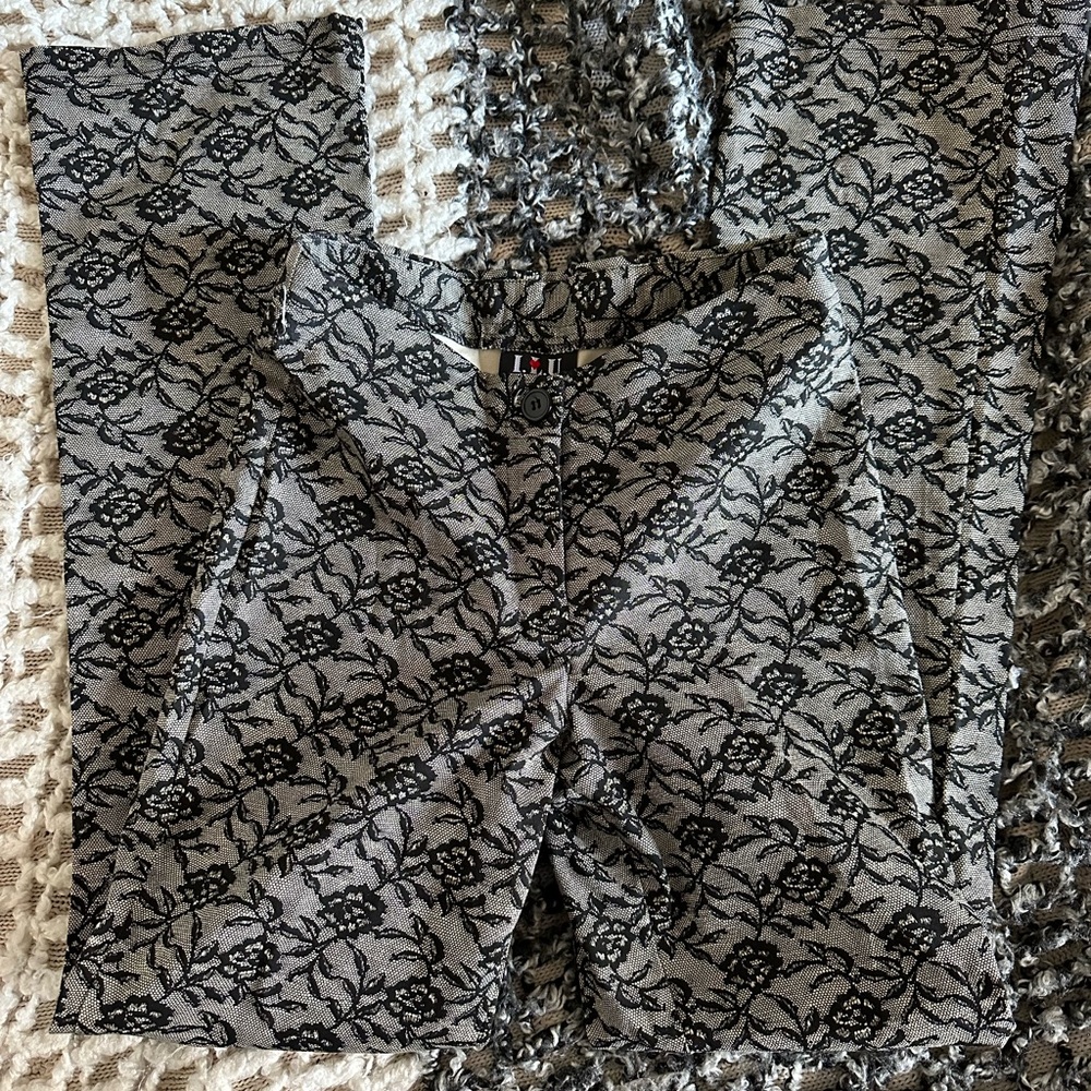 lace printed pants